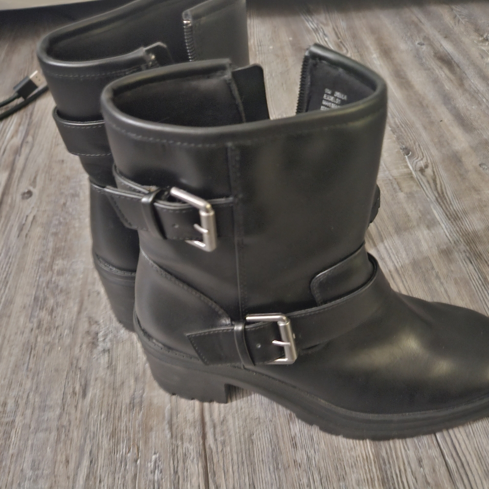 Black Leather Style Boots - Picture 3 of 5